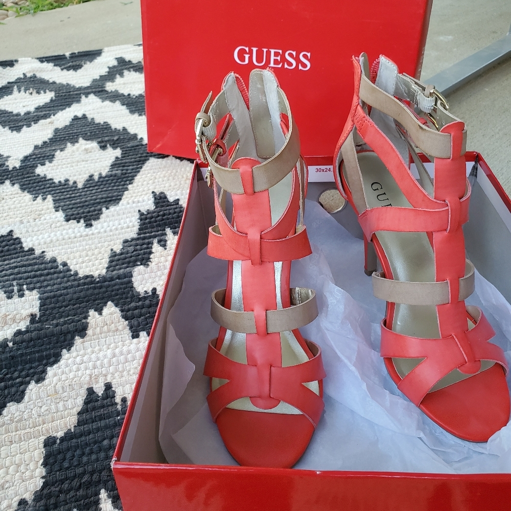 GUESS HEELED SANDALS
